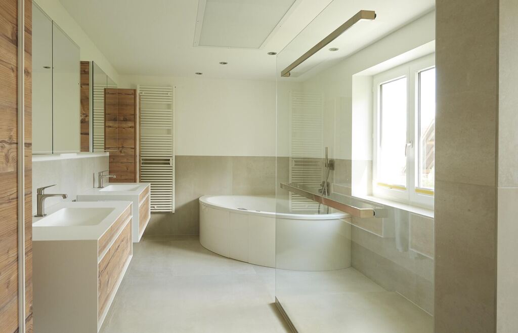 Moderner Badumbau von Steiner Sanitär